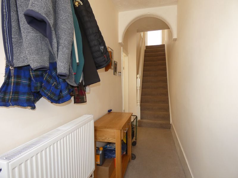 Entrance Hallway- click for photo gallery